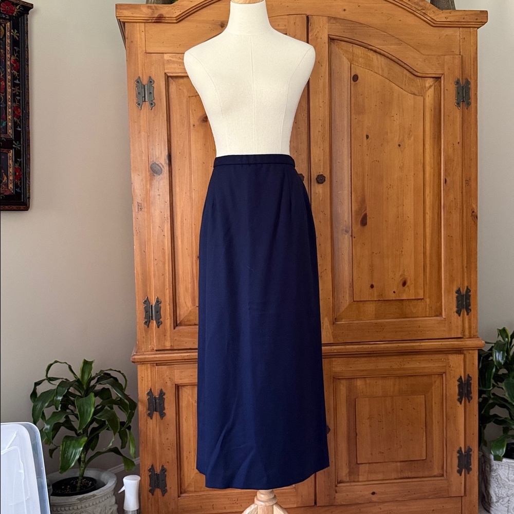 Pendleton navy blue wool skirt